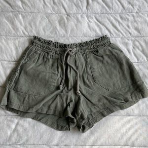Loose Fit Shorts - M